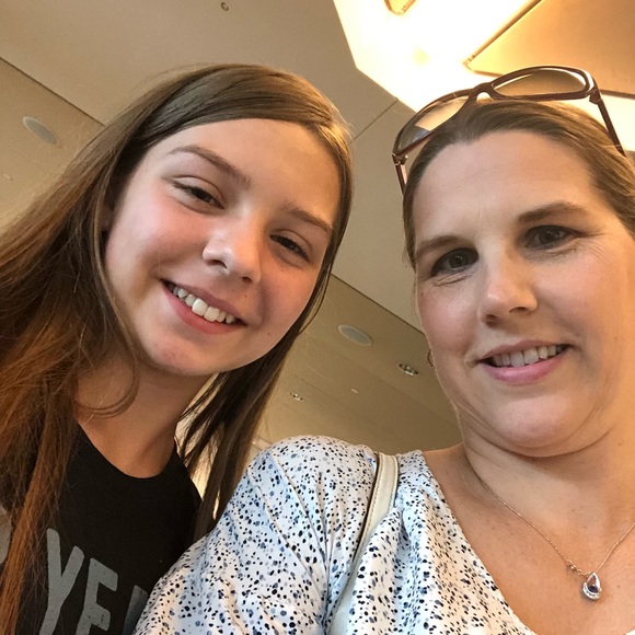 Meet your Posher, Christine - Picture 1 of 1